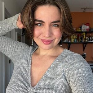 Meet your Posher, Valérie